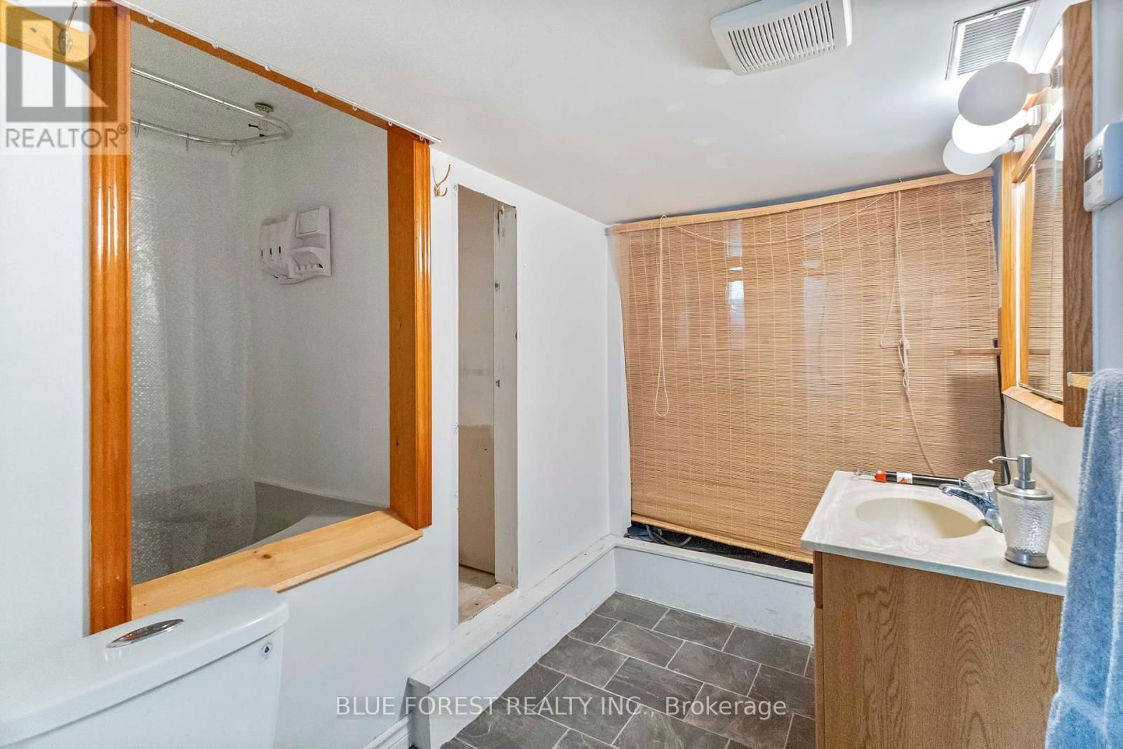 140 EMERSON AVENUE Image 34