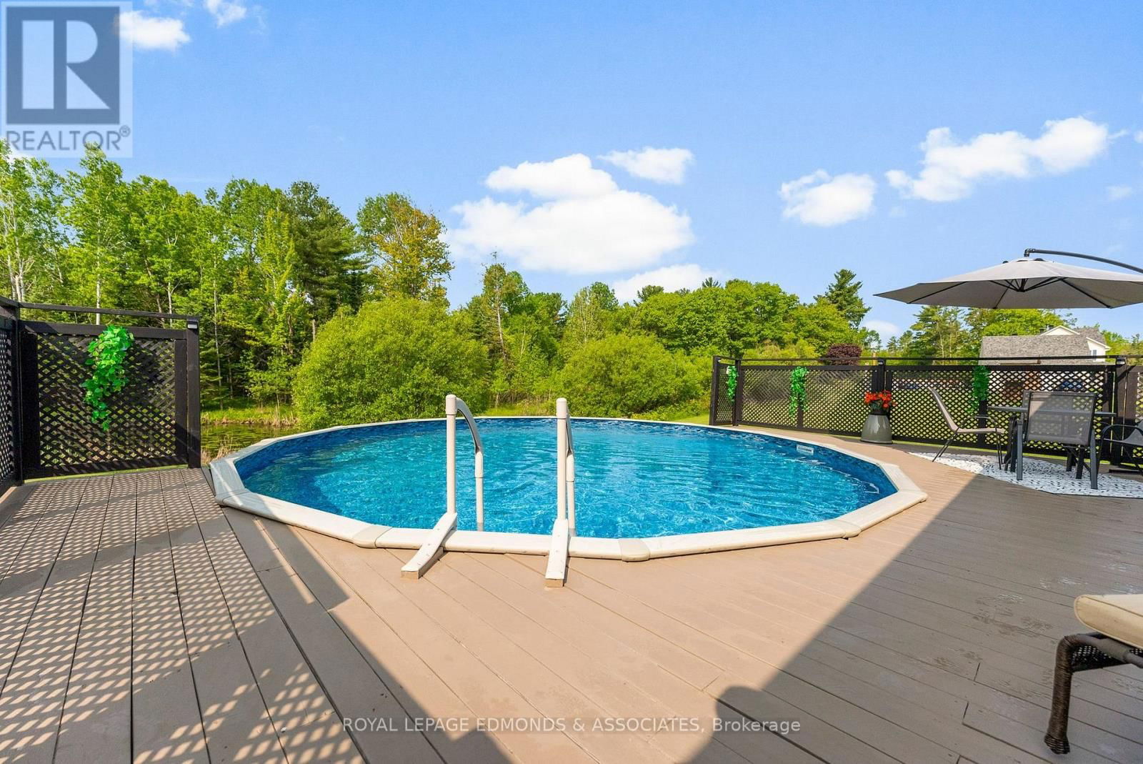 50 BLUE DANUBE WAY Image 41