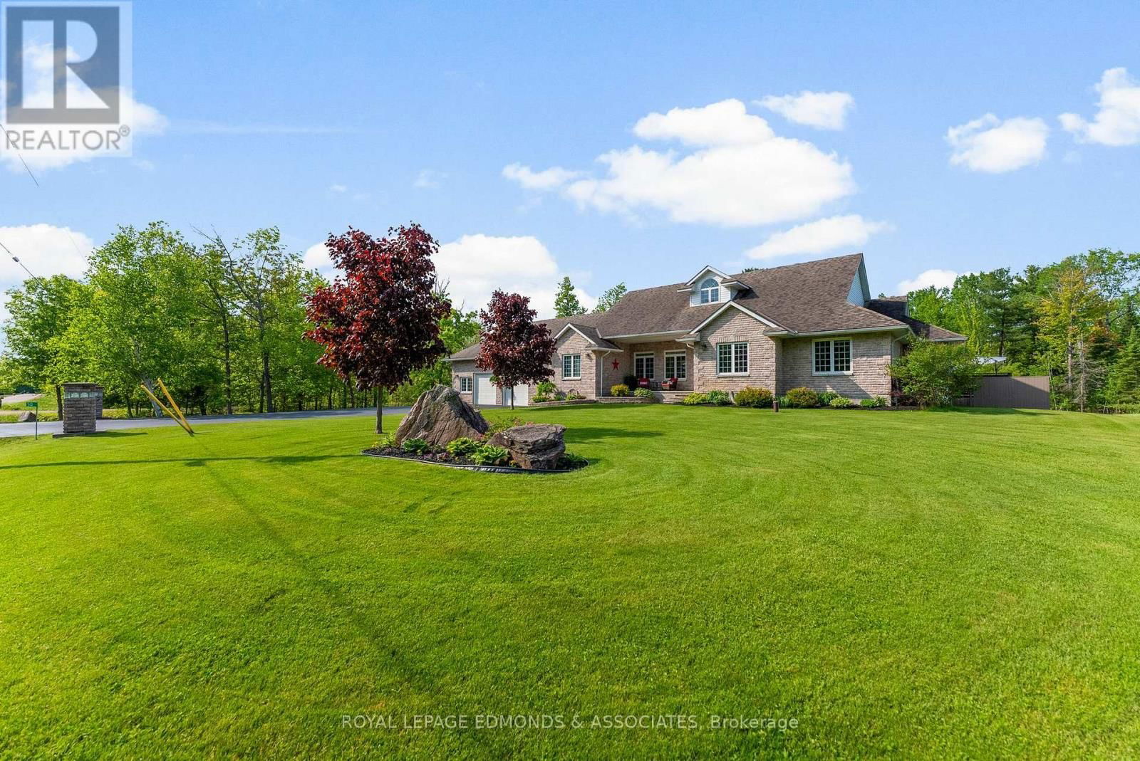 50 BLUE DANUBE WAY Image 47