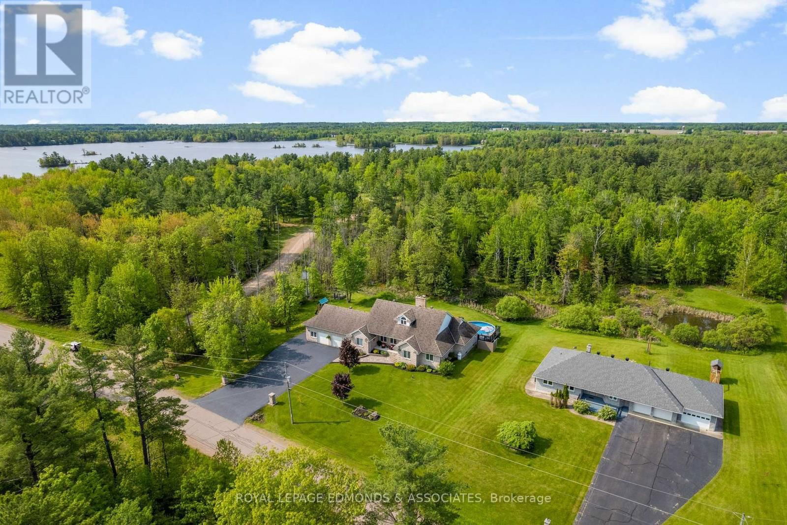 50 BLUE DANUBE WAY Image 48