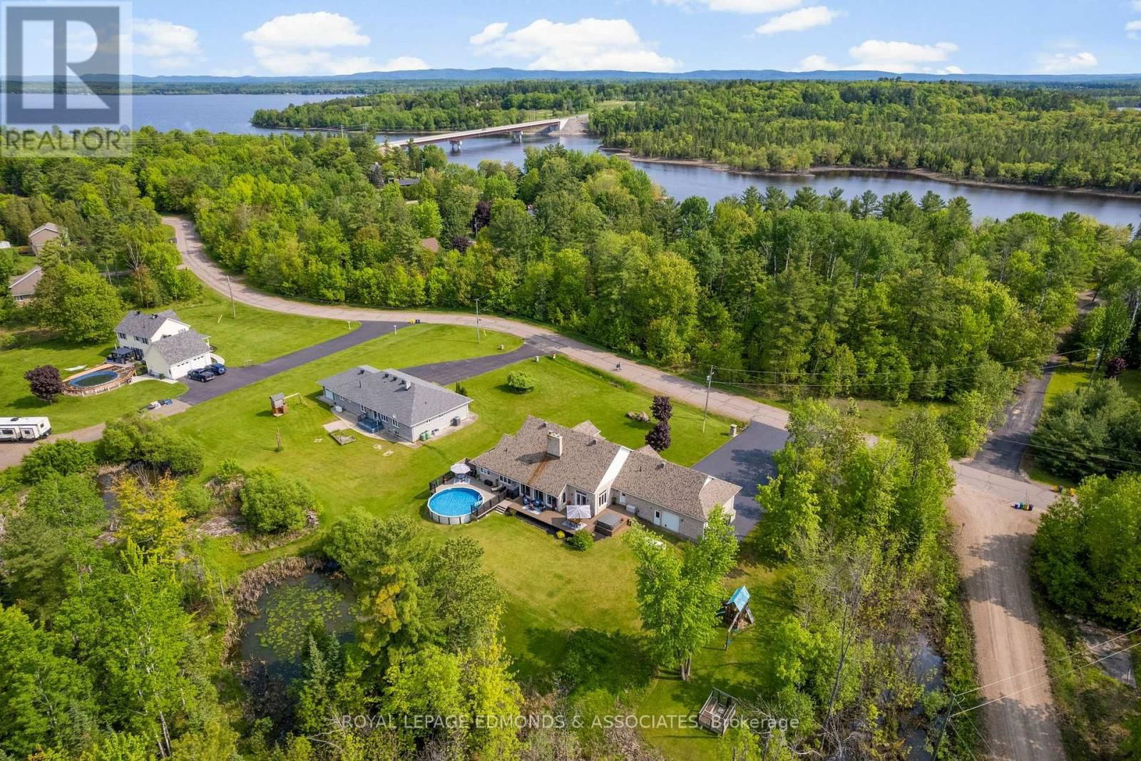 50 BLUE DANUBE WAY Image 49