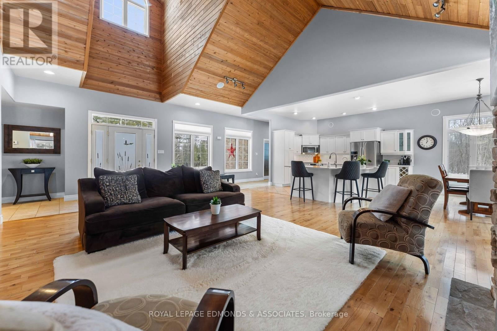 50 BLUE DANUBE WAY Image 8