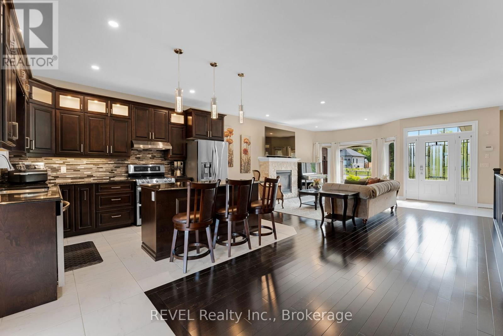 181 HETRAM COURT Image 18