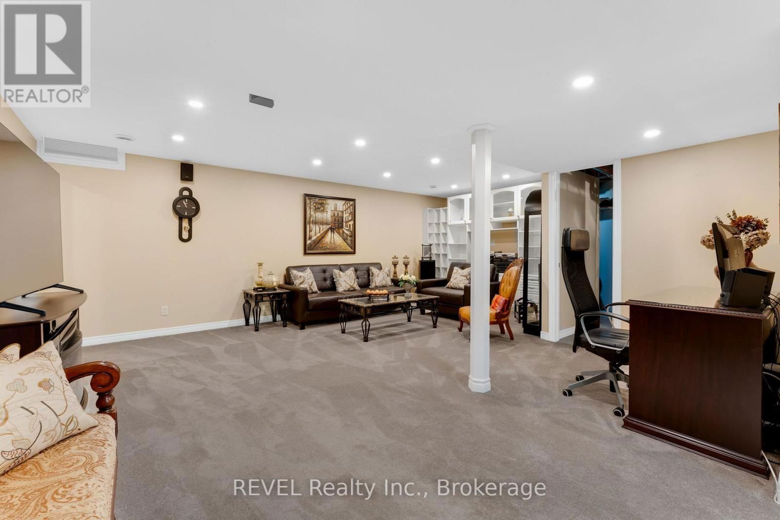 181 HETRAM COURT Image 24