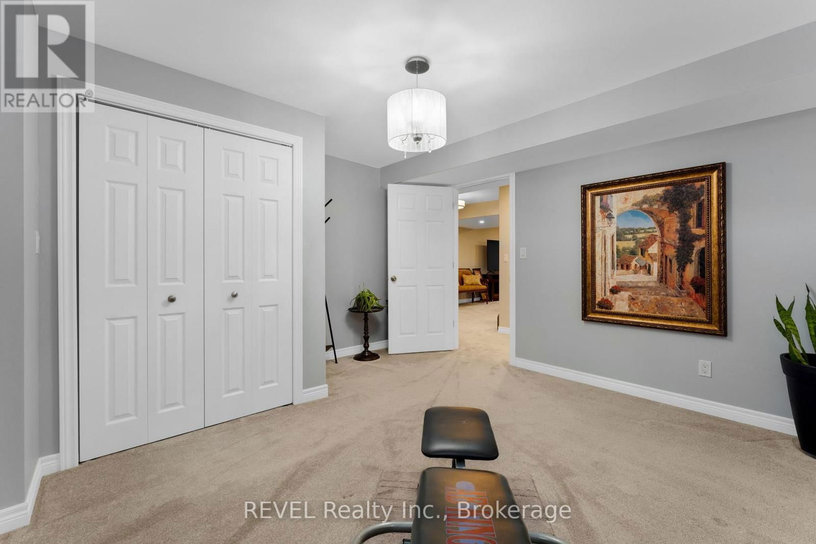 181 HETRAM COURT Image 33