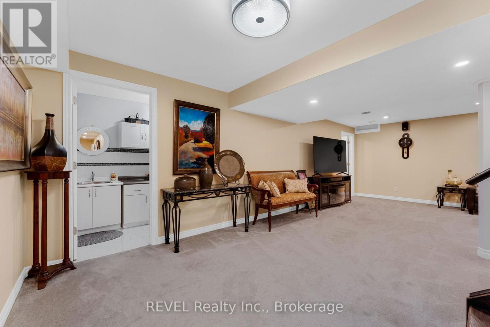 181 HETRAM COURT Image 37