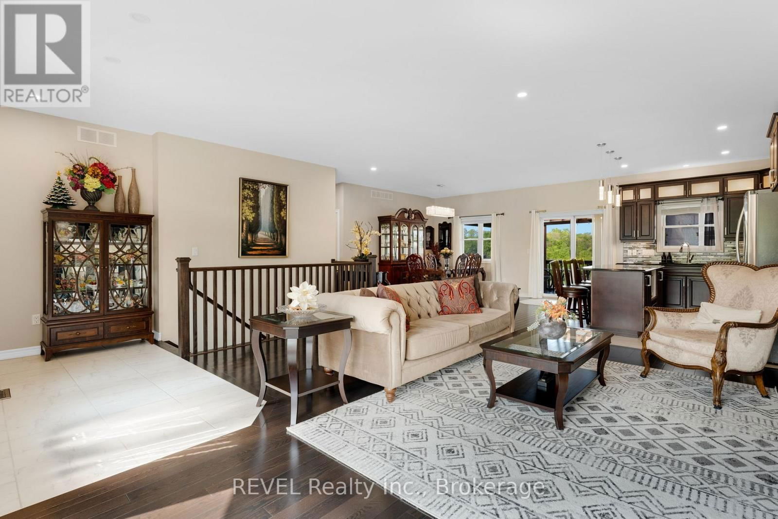 181 HETRAM COURT Image 7