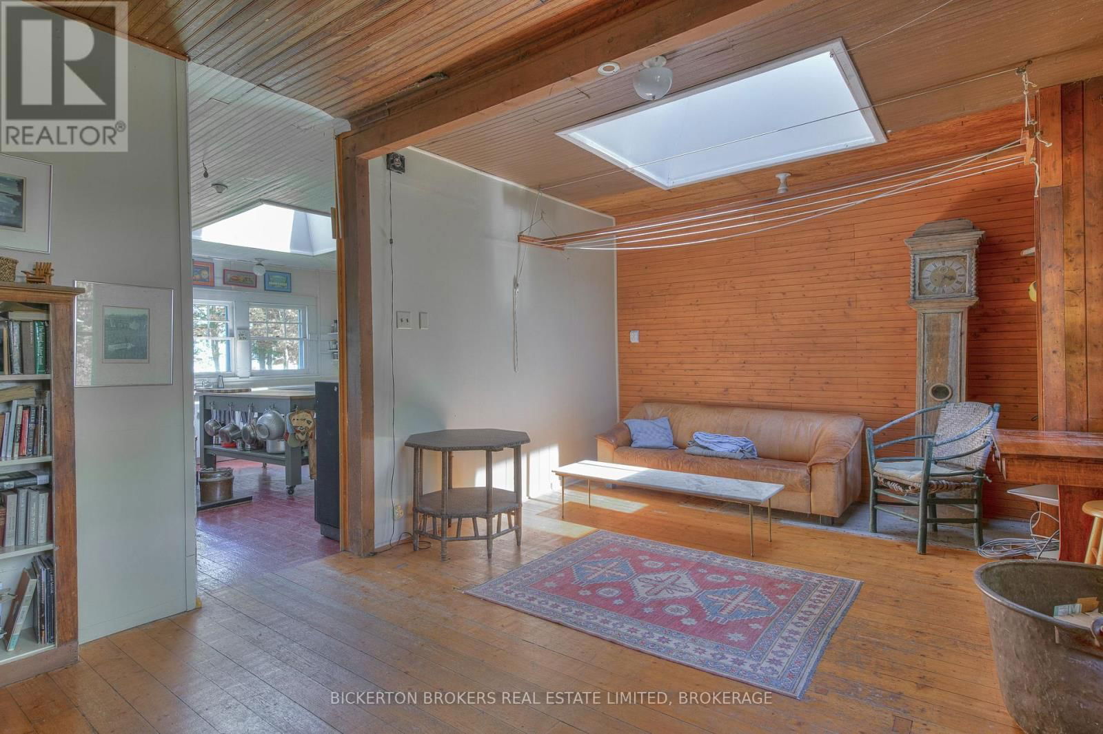 16 HAY ISLAND Image 20