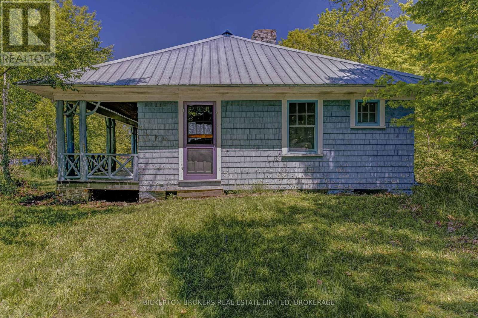 16 HAY ISLAND Image 34