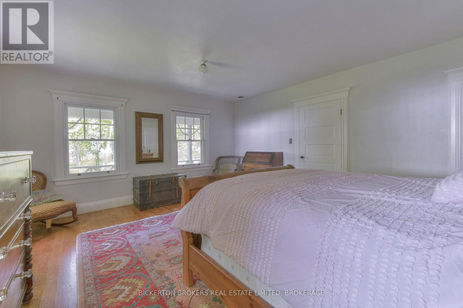 16 HAY ISLAND Image 37