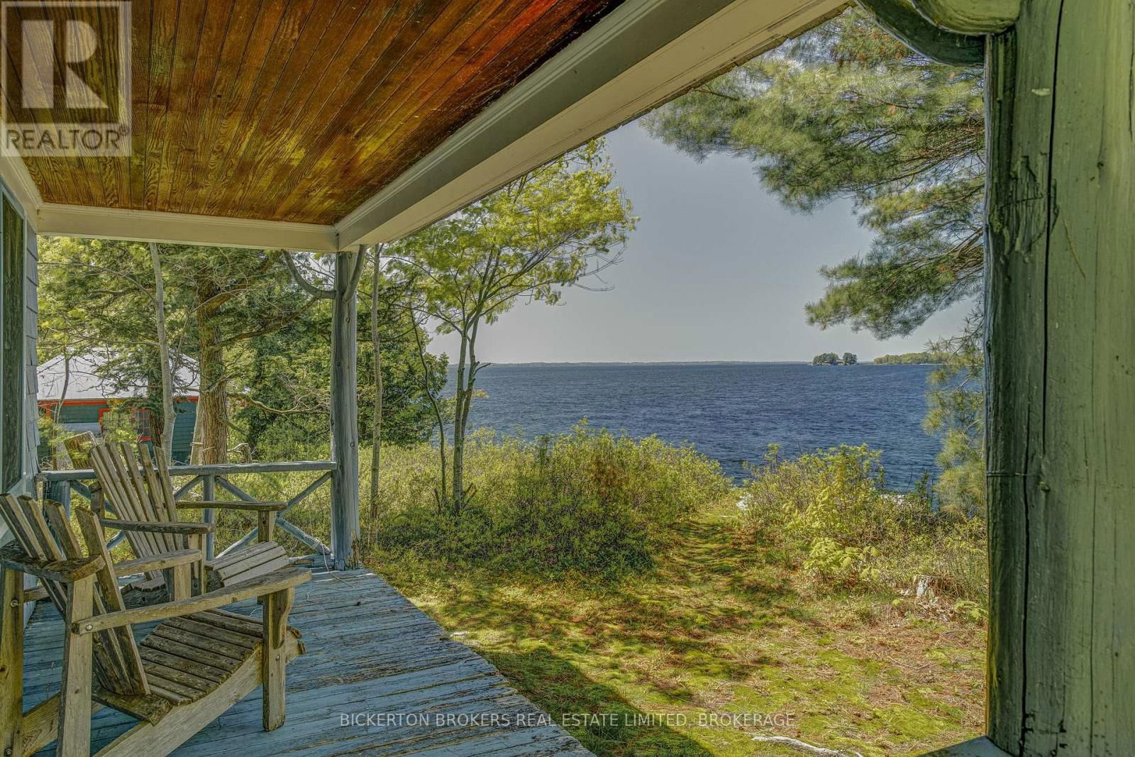 16 HAY ISLAND Image 43