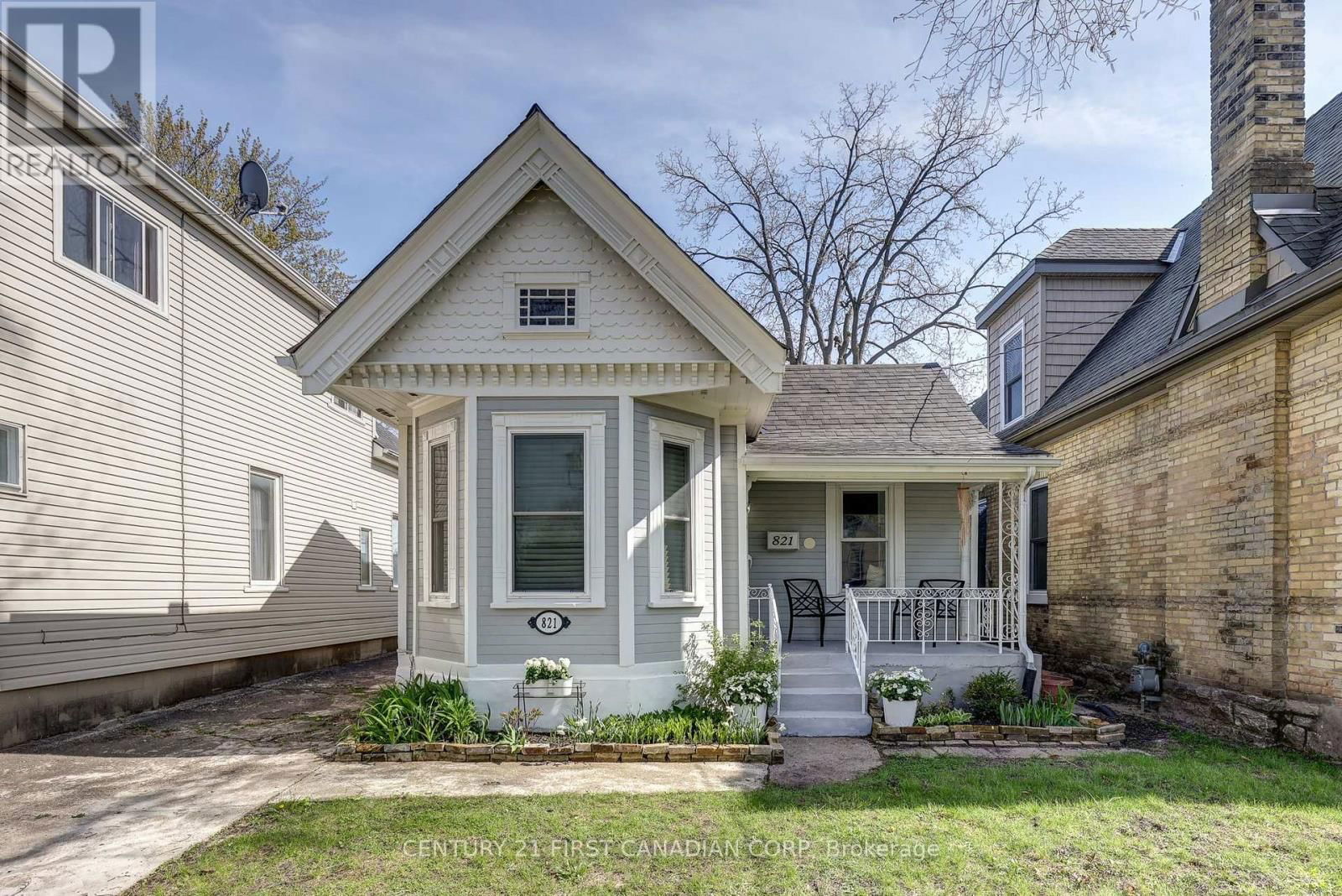 821 QUEENS AVENUE Image 1
