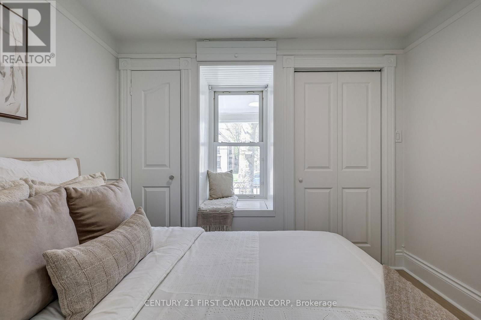821 QUEENS AVENUE Image 28