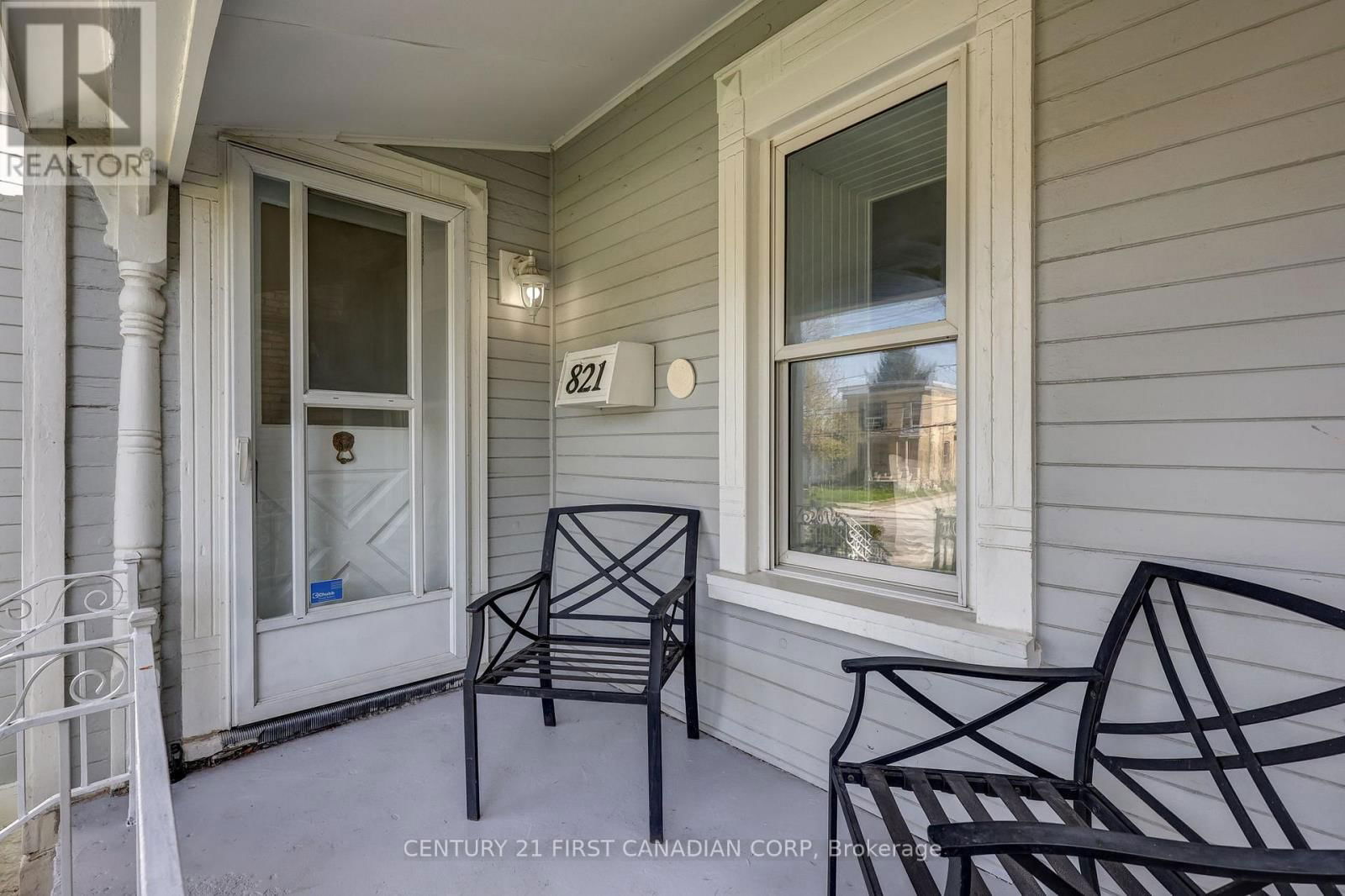 821 QUEENS AVENUE Image 4