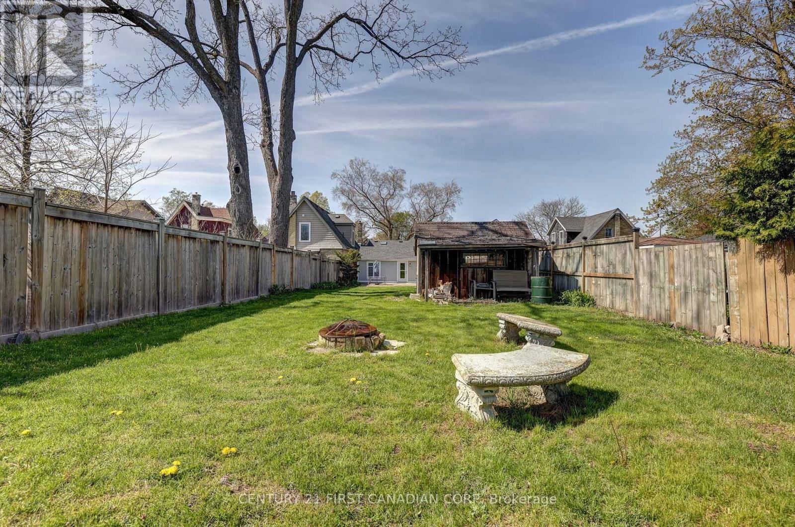 821 QUEENS AVENUE Image 41