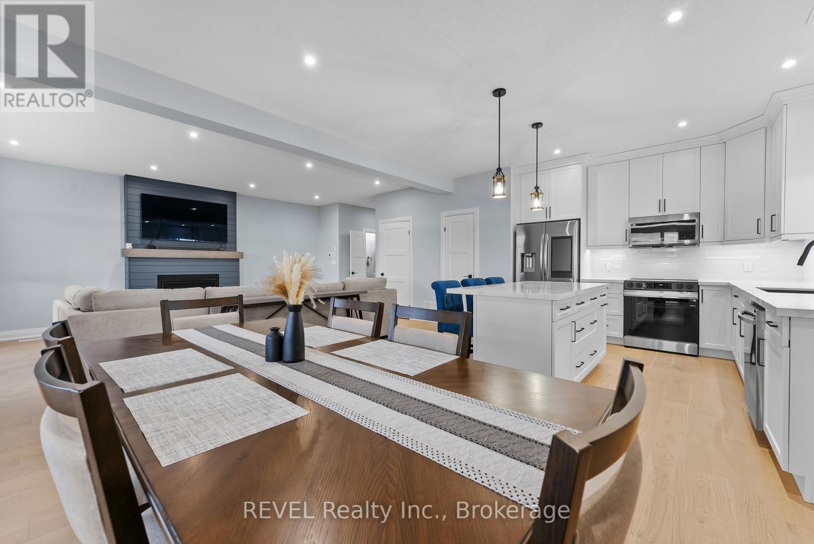 151 CRADDOCK BOULEVARD Image 13