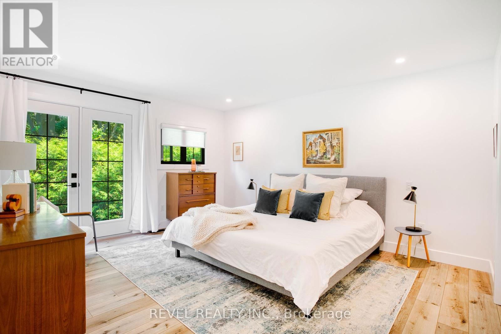 793 GREEN LANE Image 18