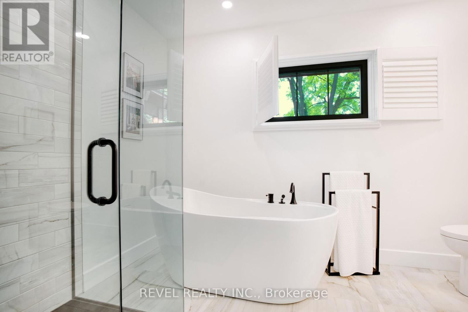 793 GREEN LANE Image 21