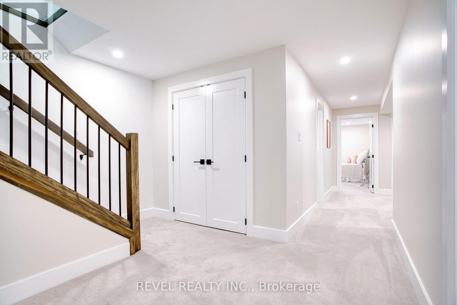 793 GREEN LANE Image 25