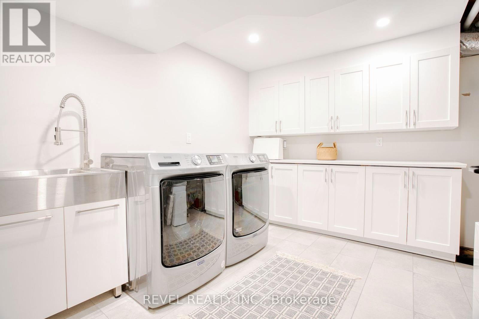 793 GREEN LANE Image 26