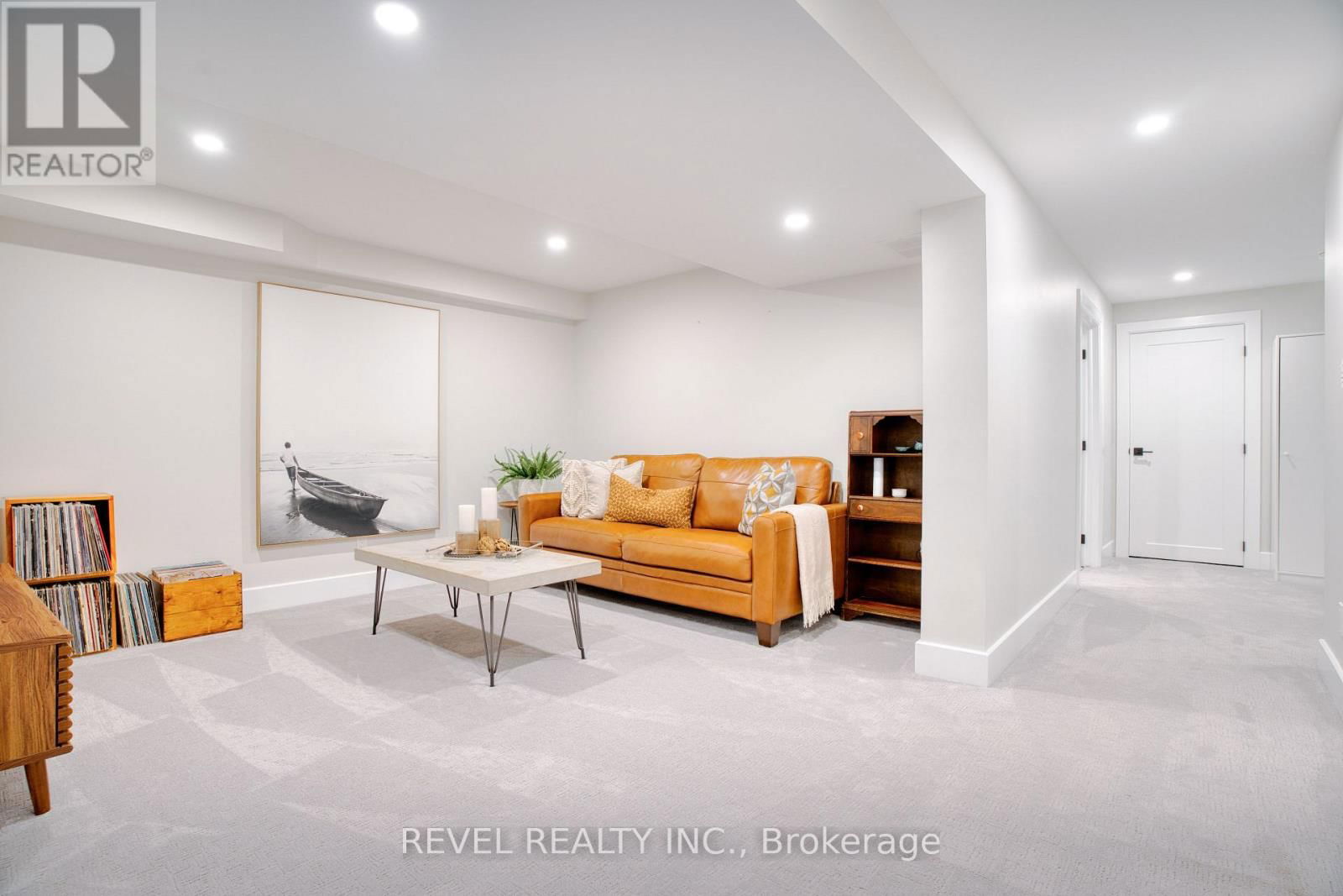 793 GREEN LANE Image 29