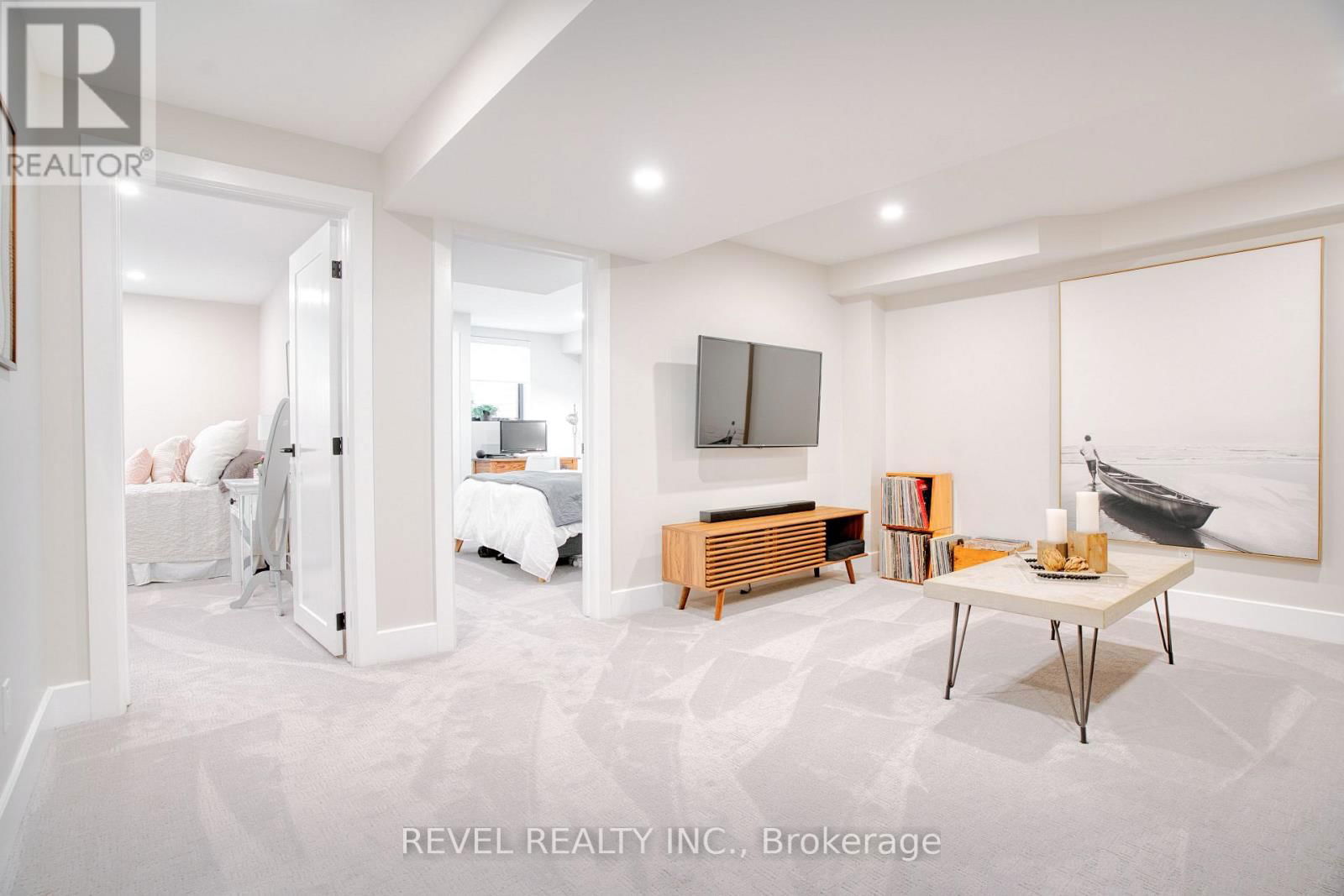 793 GREEN LANE Image 30