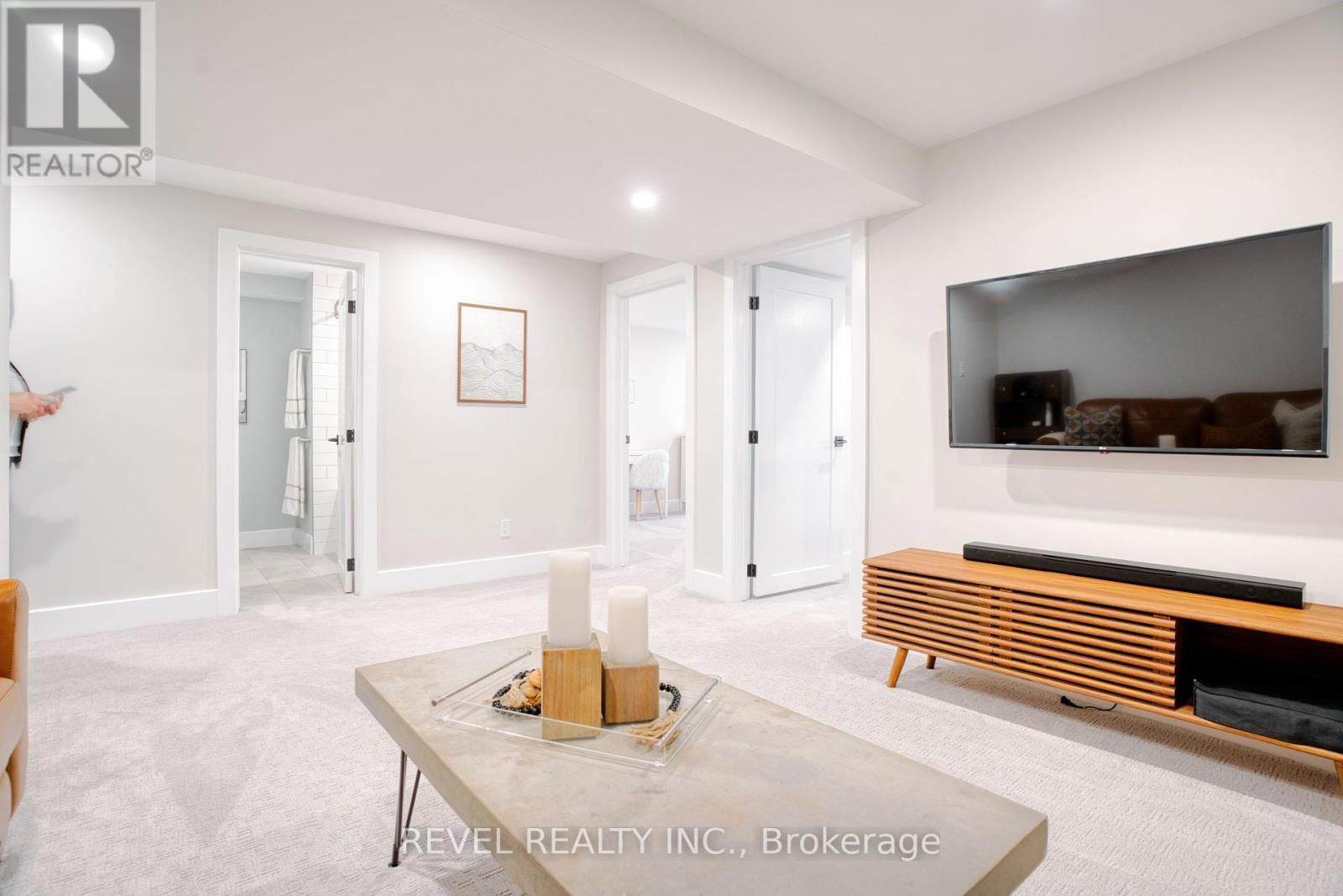 793 GREEN LANE Image 31