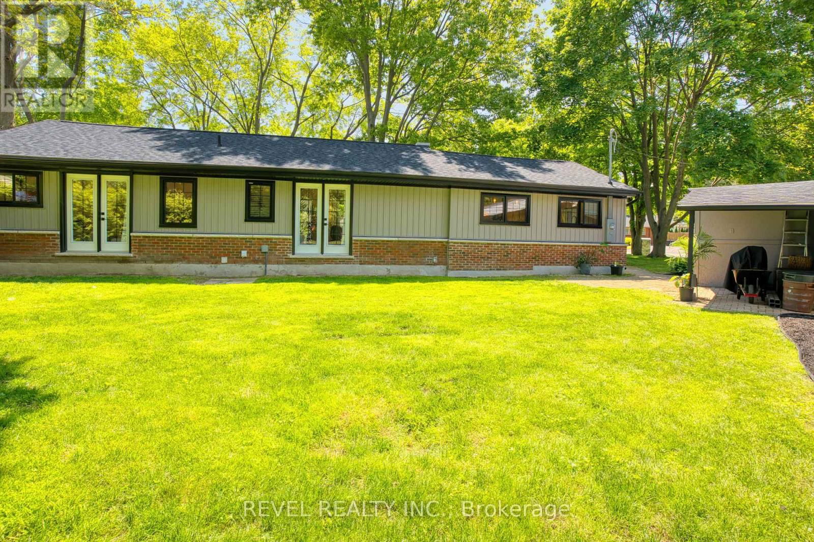793 GREEN LANE Image 36