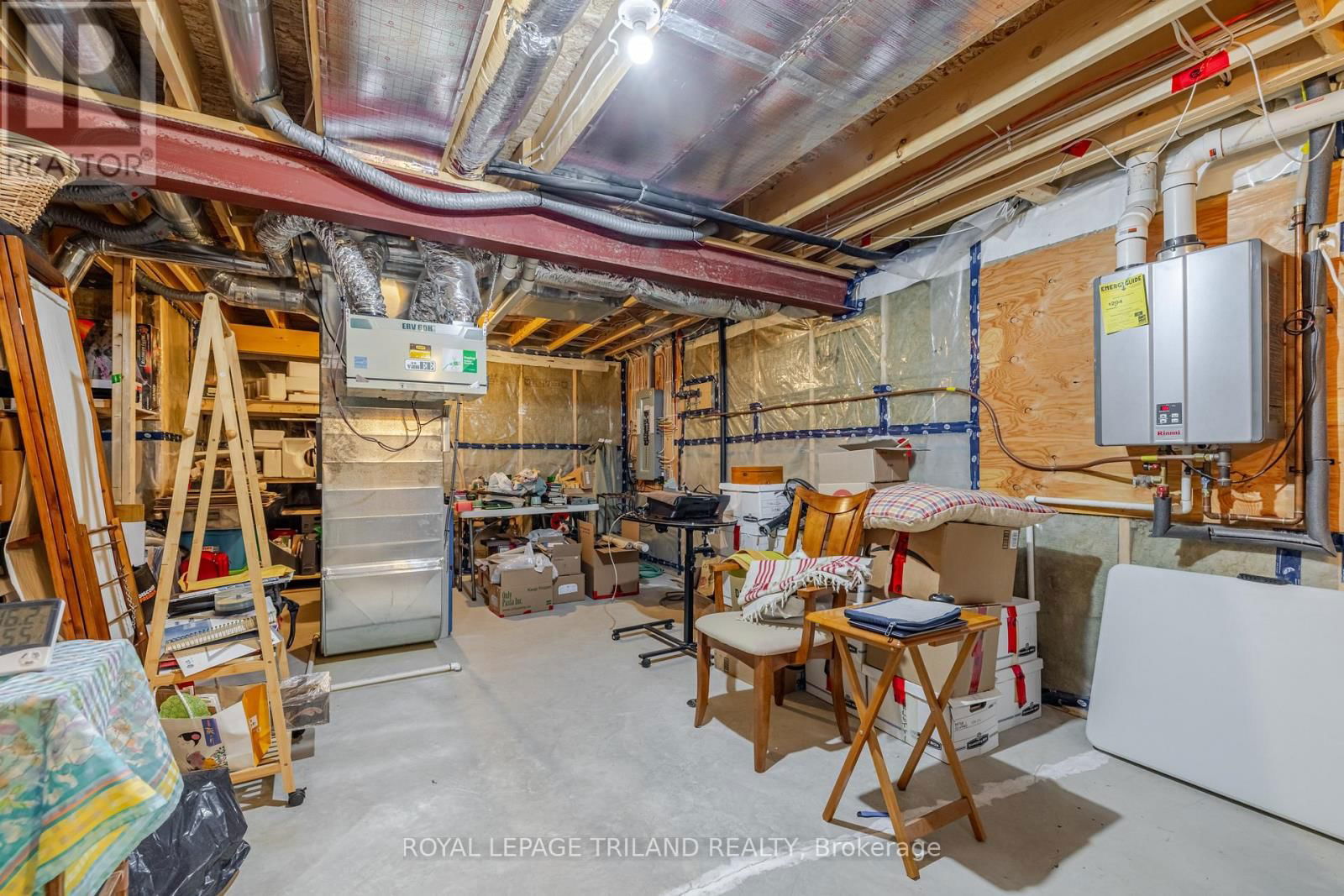 31 ACORN TRAIL Image 31