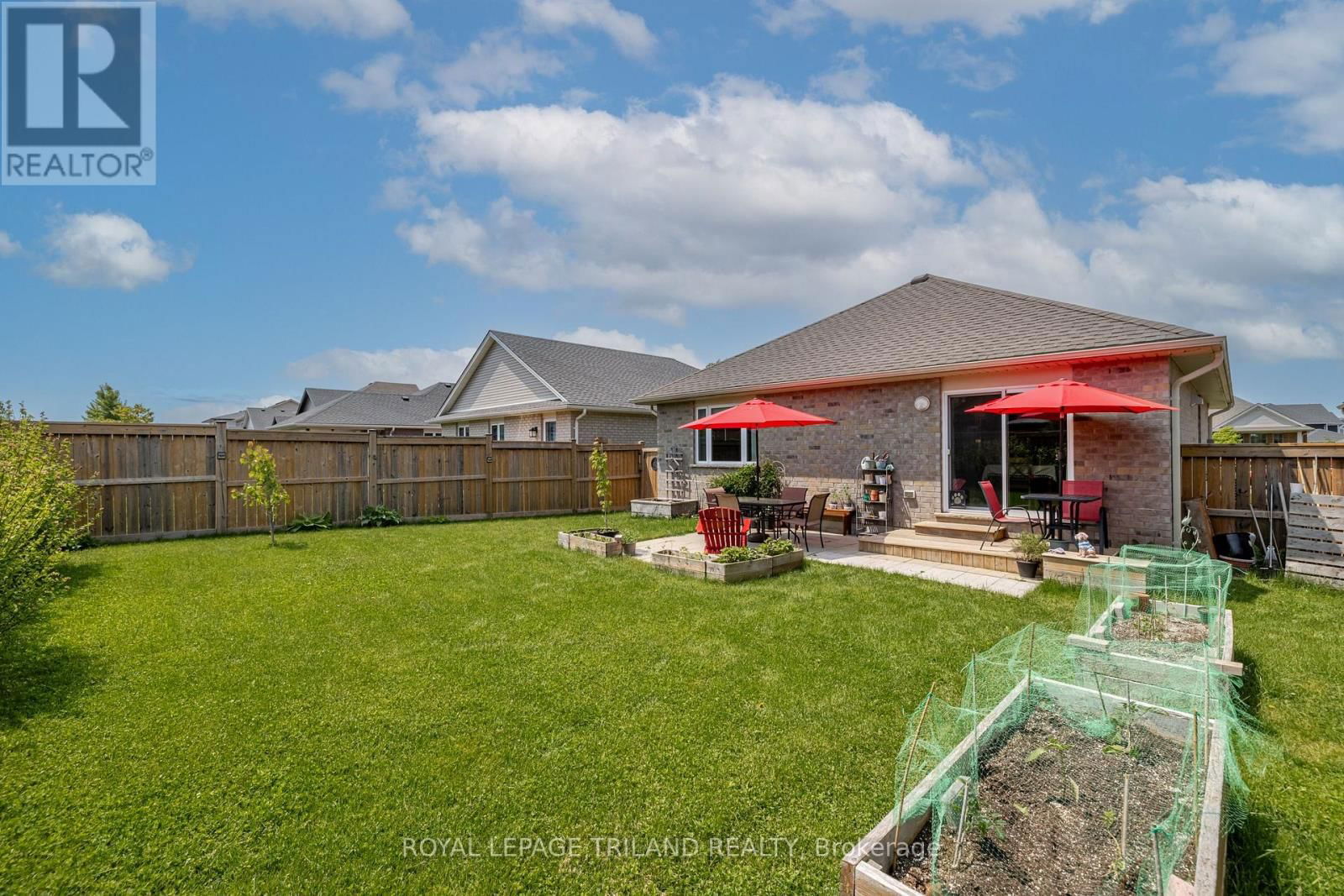 31 ACORN TRAIL Image 35