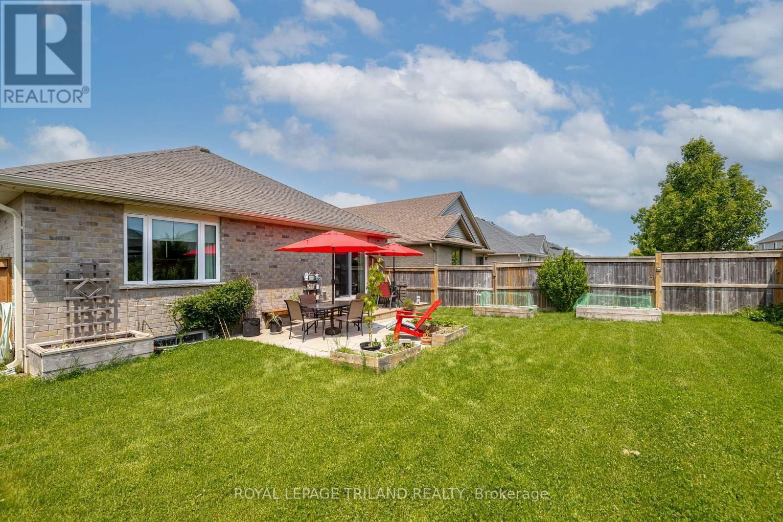 31 ACORN TRAIL Image 36