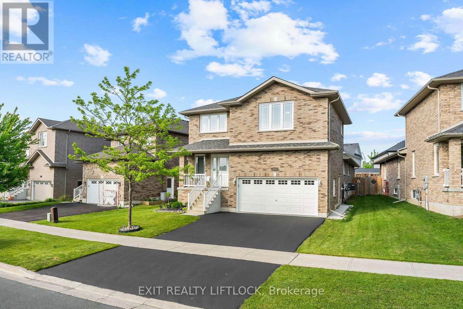 182 CHANDLER CRESCENT Image 1