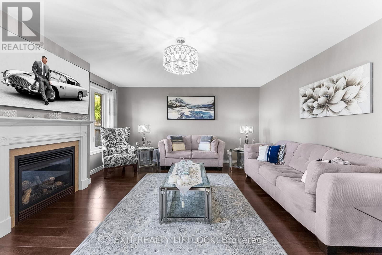 182 CHANDLER CRESCENT Image 12