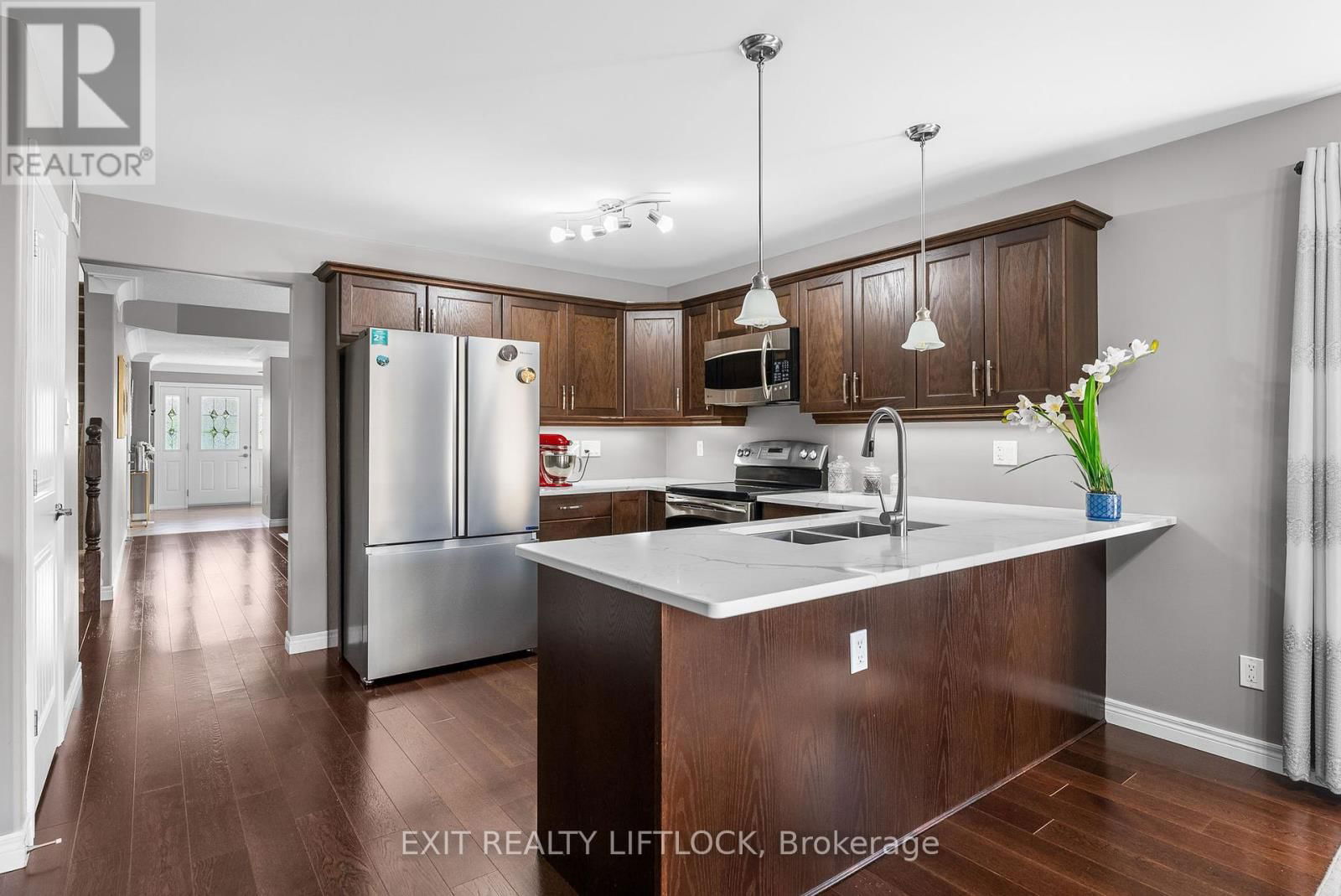 182 CHANDLER CRESCENT Image 13