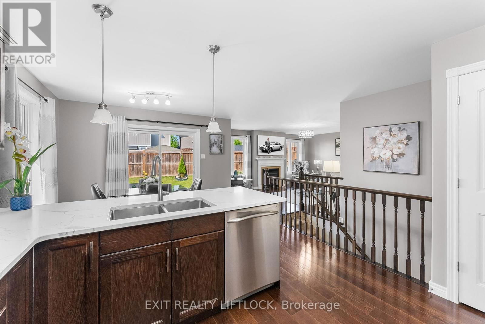 182 CHANDLER CRESCENT Image 15
