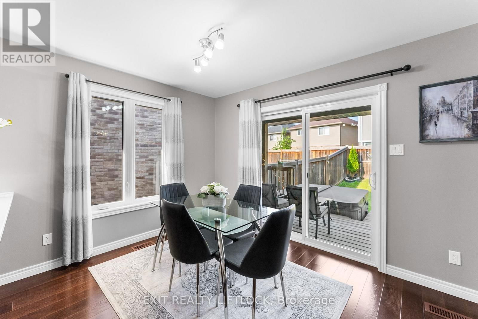 182 CHANDLER CRESCENT Image 16