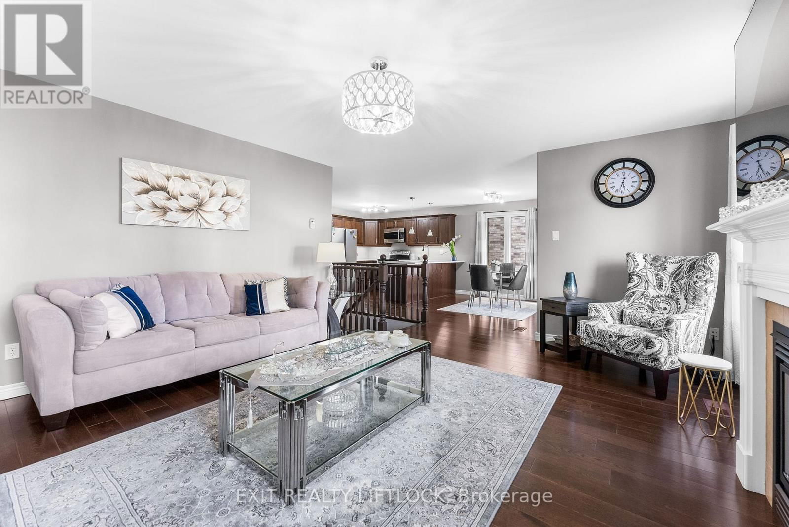 182 CHANDLER CRESCENT Image 18