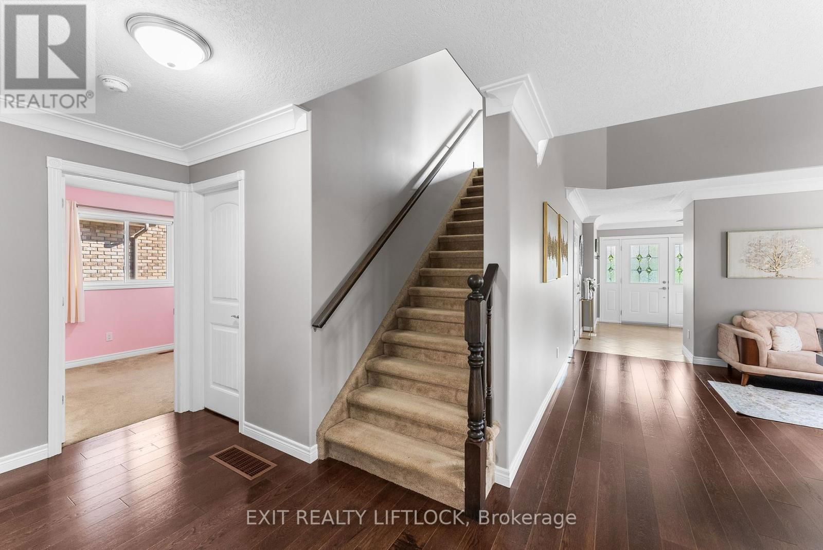 182 CHANDLER CRESCENT Image 24