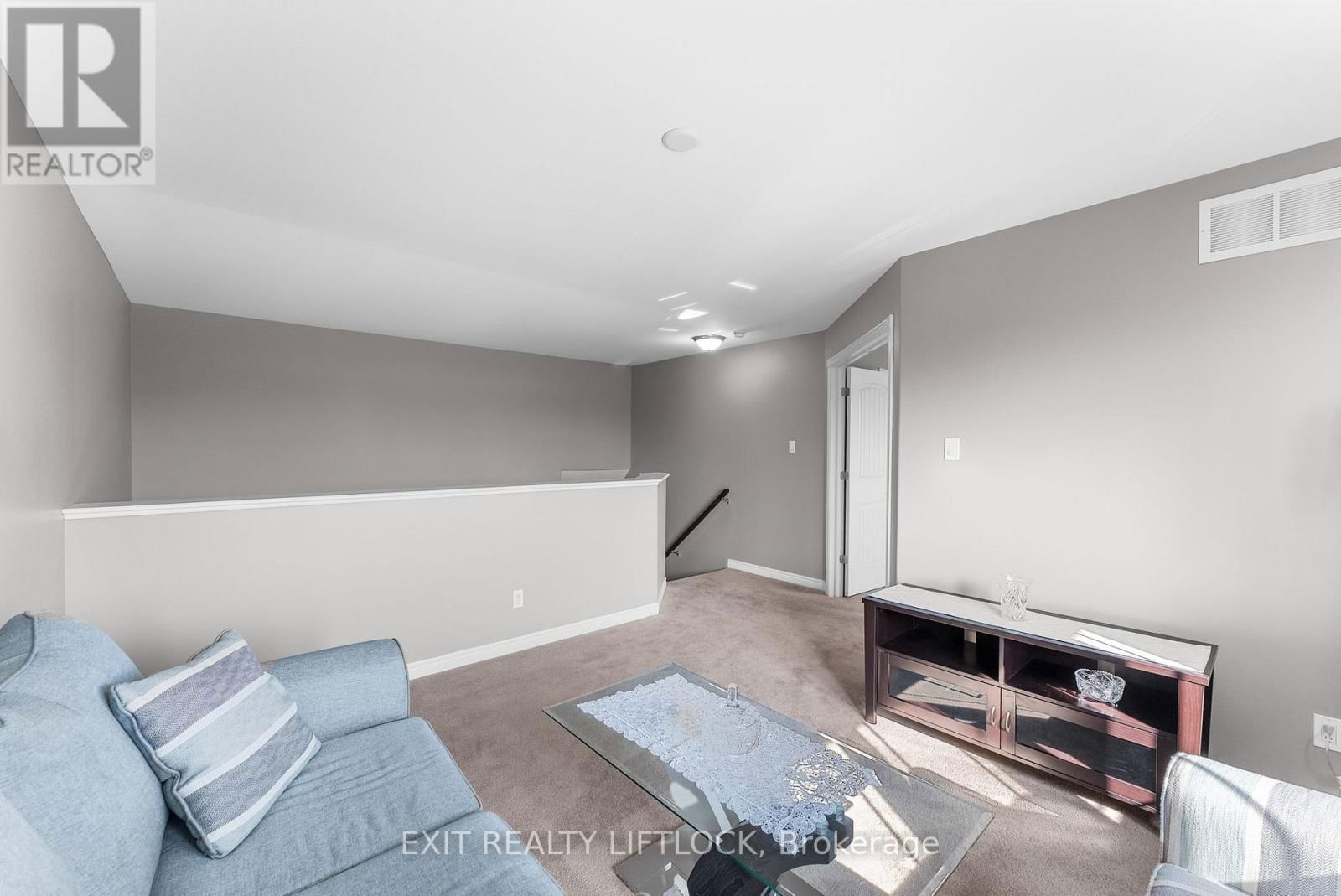 182 CHANDLER CRESCENT Image 26