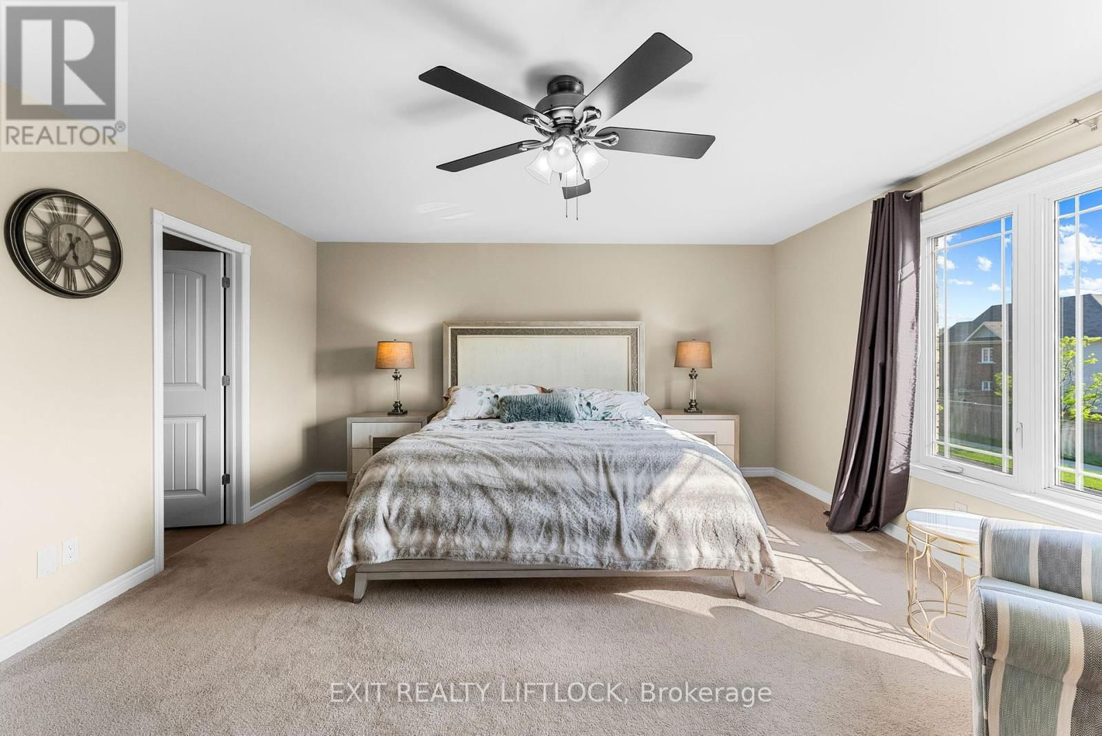 182 CHANDLER CRESCENT Image 30