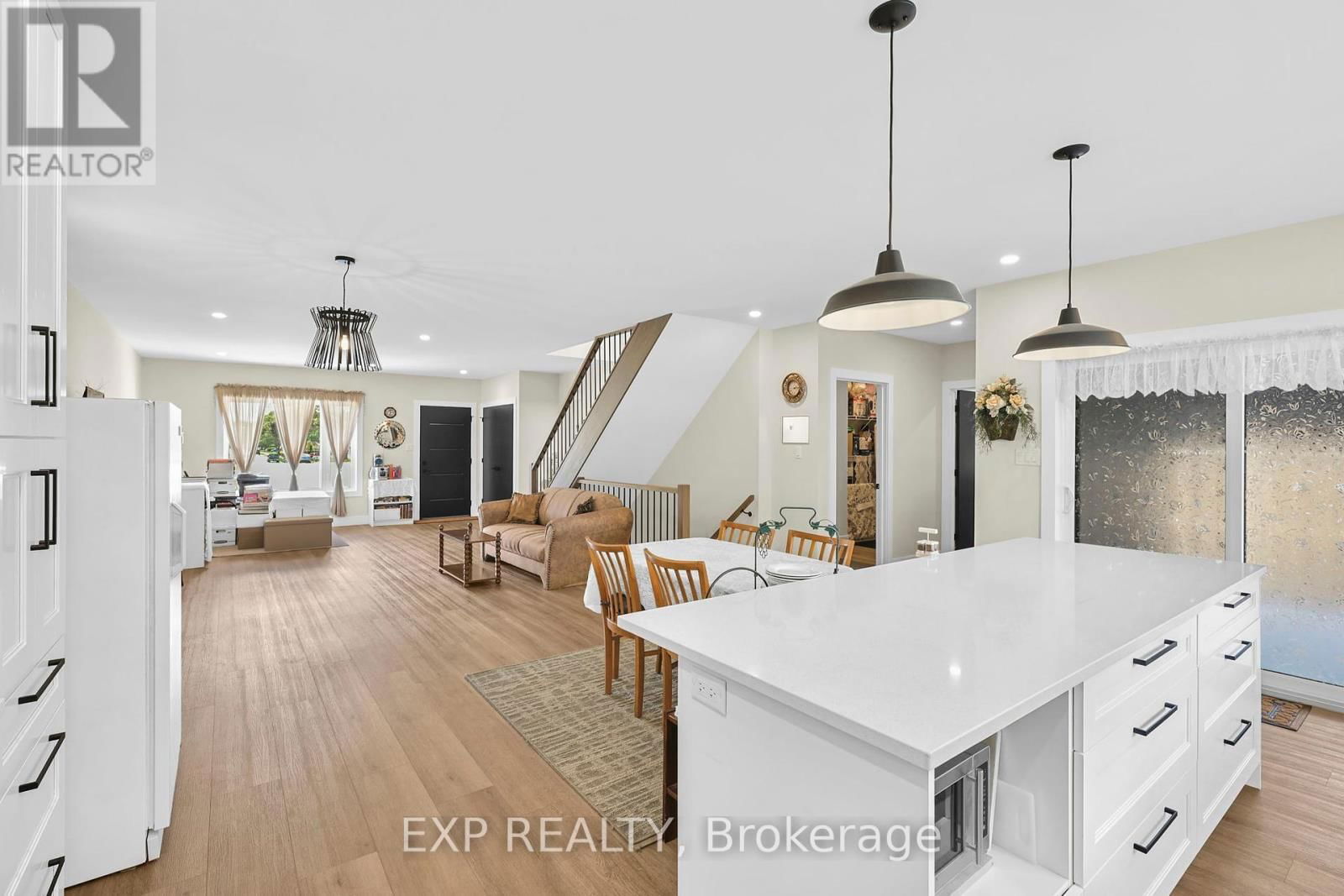 117 CHURCHILL PARK ROAD Image 15