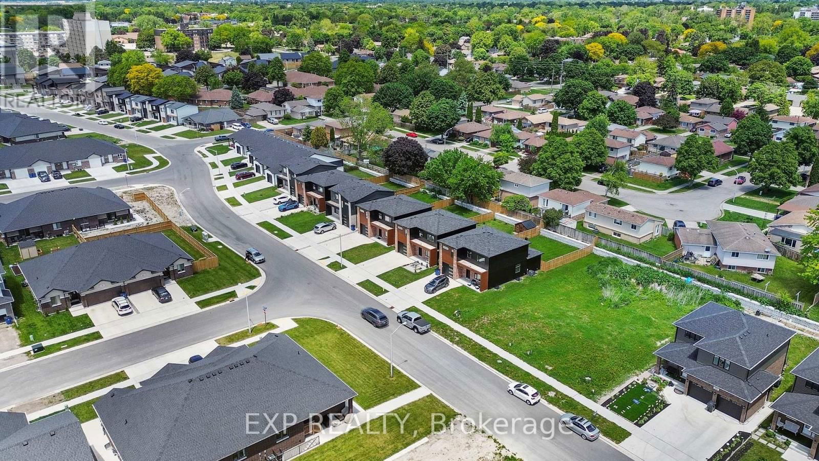 117 CHURCHILL PARK ROAD Image 45