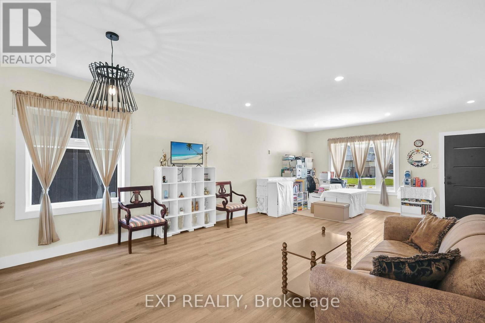 117 CHURCHILL PARK ROAD Image 9