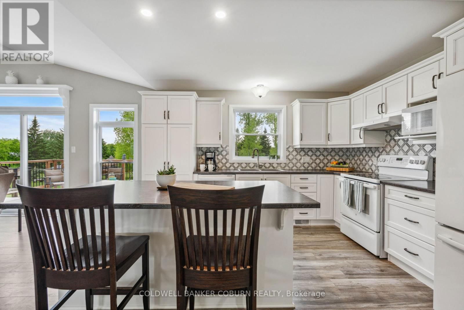 3 RACHELLE CRESCENT Image 14