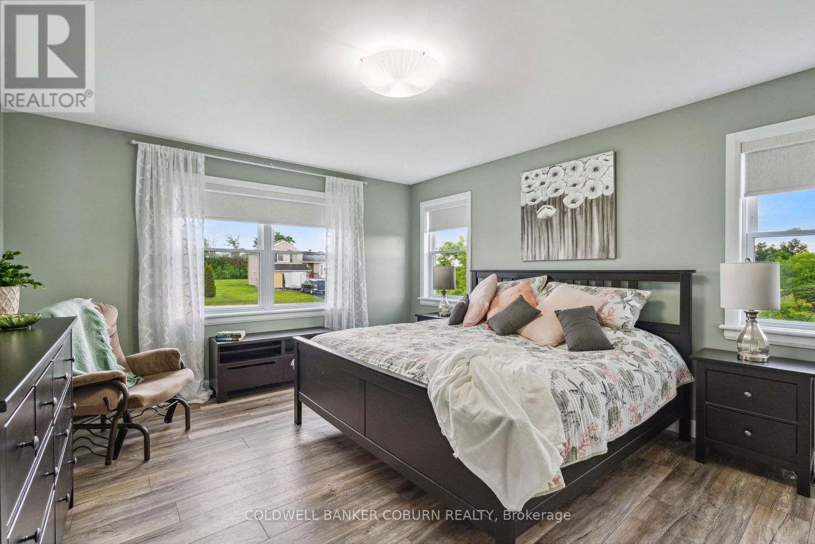 3 RACHELLE CRESCENT Image 17