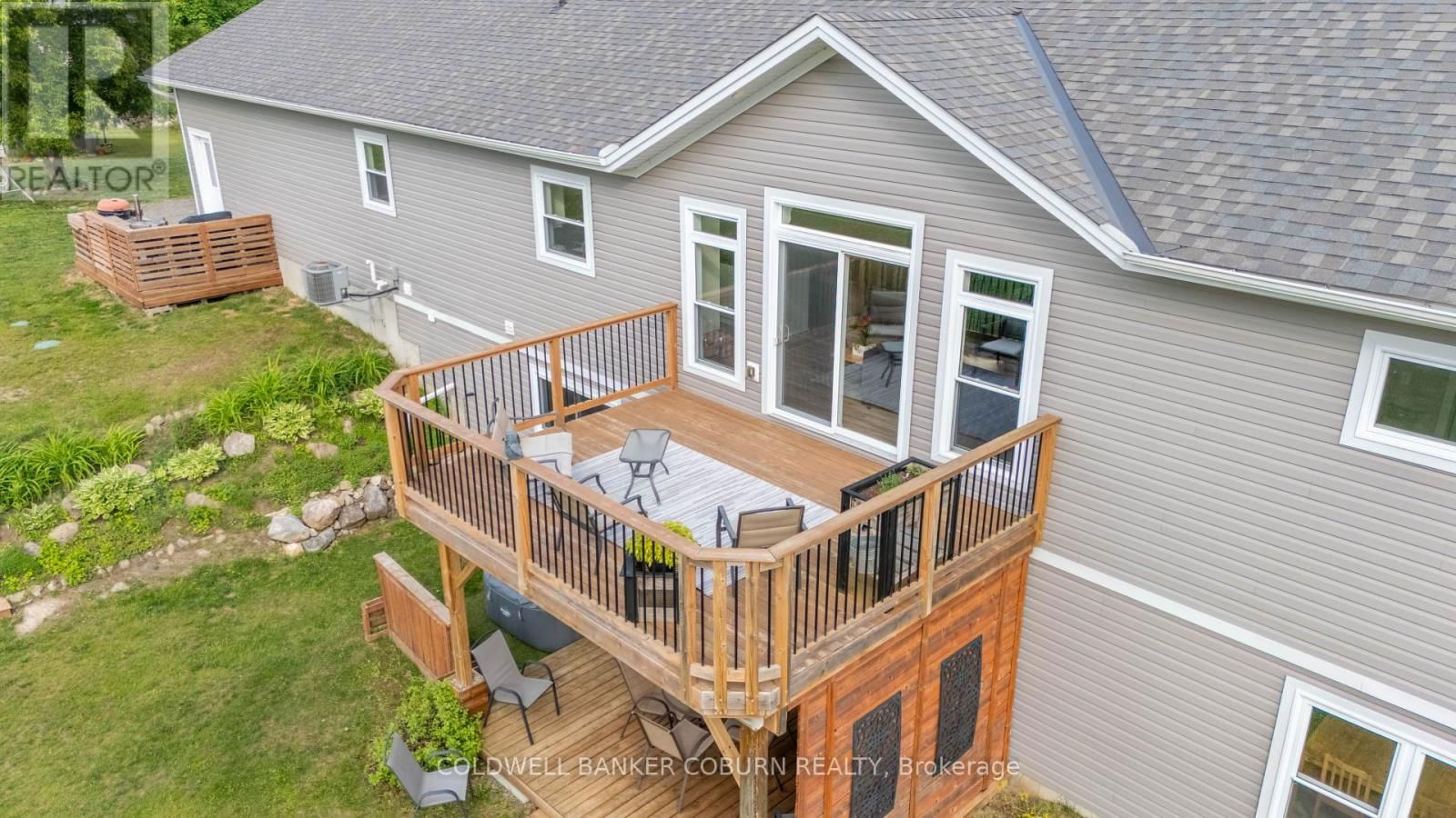 3 RACHELLE CRESCENT Image 35