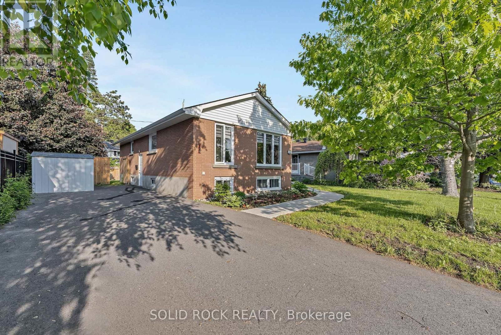 1229 ERINDALE DRIVE Image 1