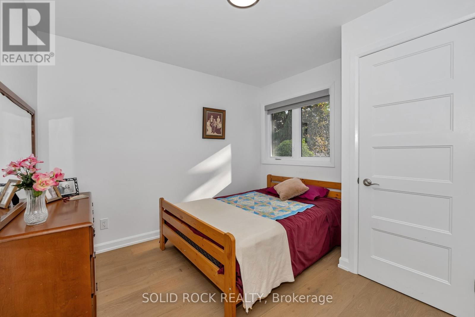 1229 ERINDALE DRIVE Image 15