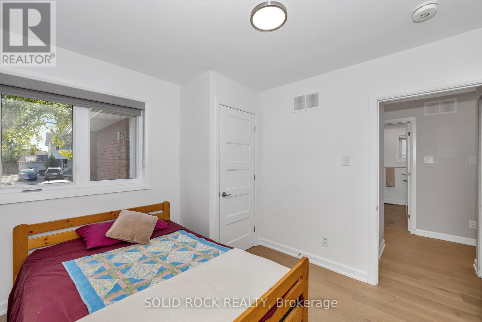 1229 ERINDALE DRIVE Image 16
