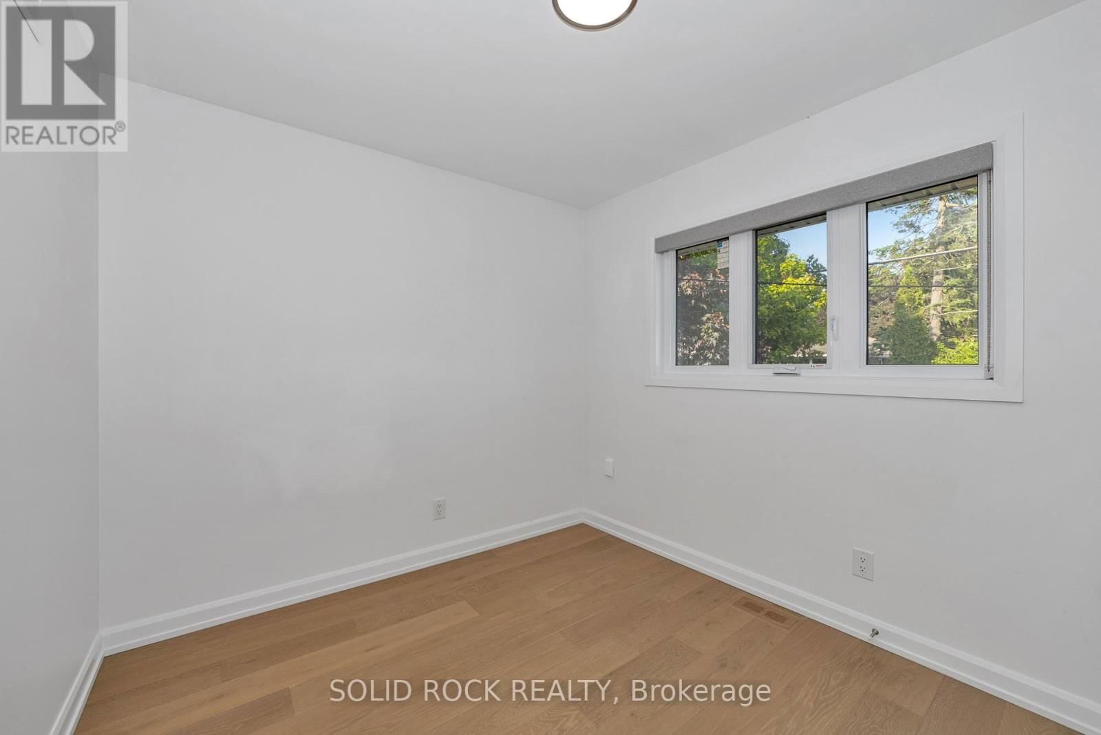 1229 ERINDALE DRIVE Image 17